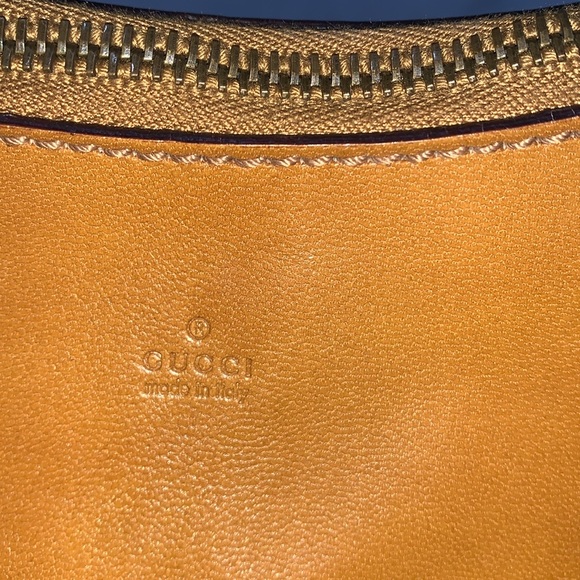 Authentic Vintage Gucci leather crescent hobo shoulder bag - Picture 5 of 12